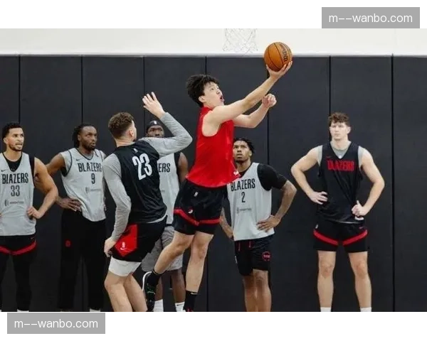 开拓者克林根关键前场篮板,格兰特末节10分锁定胜局战术复盘 开拓者克林根关键前场篮板,格兰特末节10分锁定胜局战术复盘